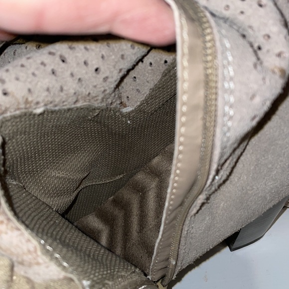 Suede Boots Size 8 - Picture 9 of 10